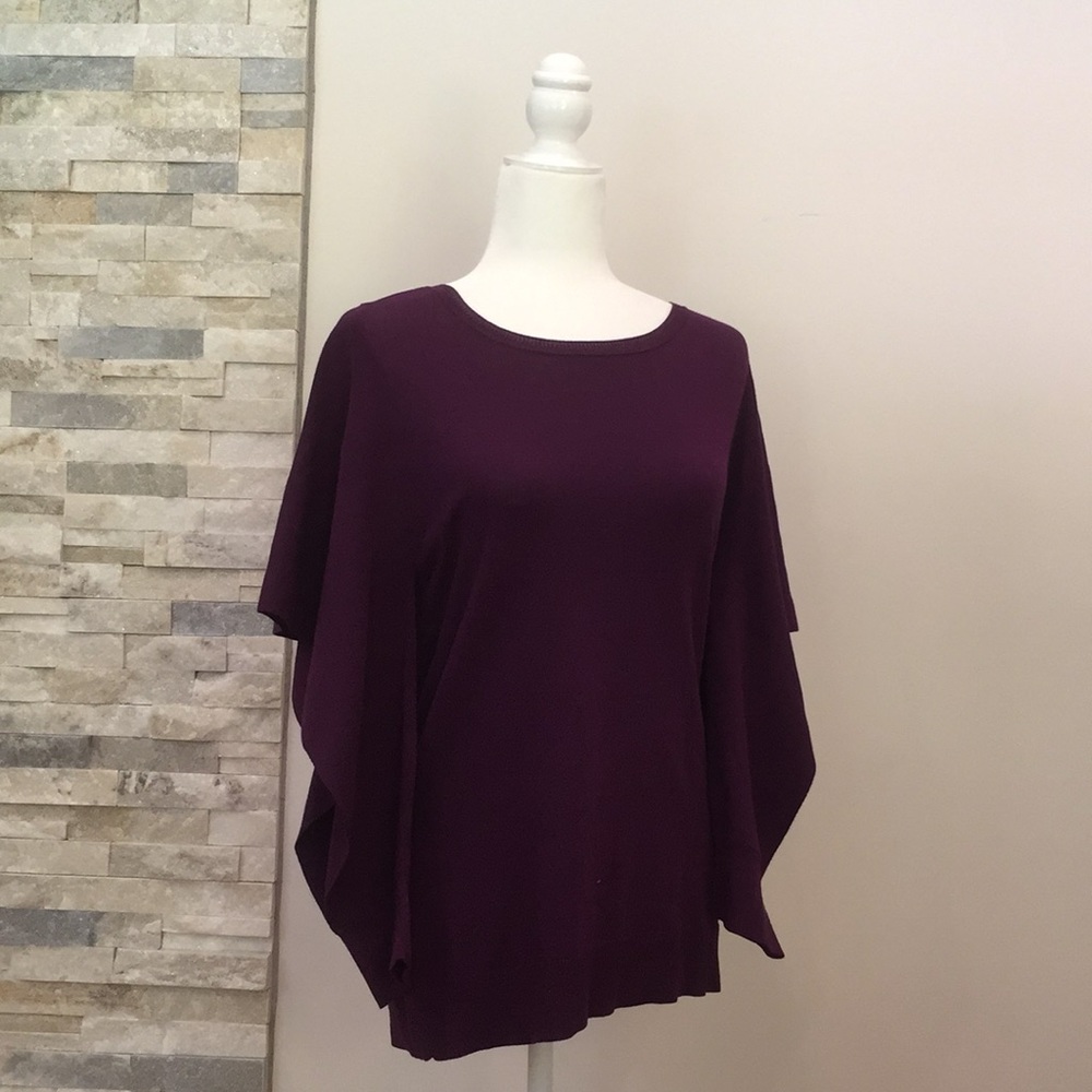 CAbi Peek Pullover size M